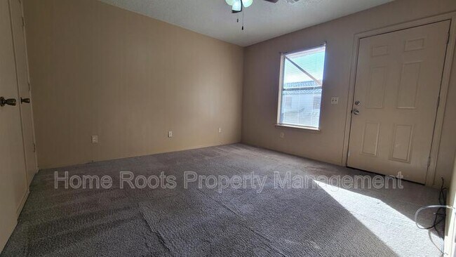 Building Photo - 409 W Johnson Ave