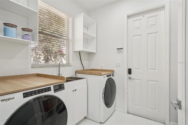 Building Photo - 6632 Pasturelands Pl