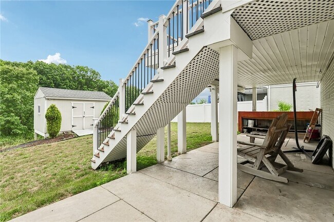 Building Photo - 443 Isabella Ct