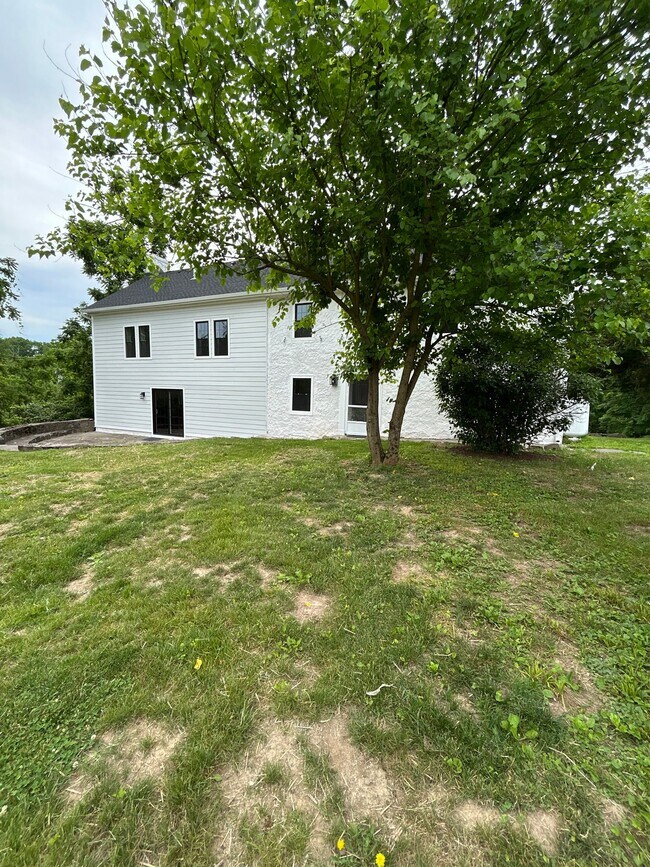 Building Photo - 369 Byram Kingwood Rd