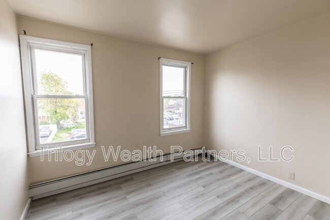 Building Photo - 154 Taylor St