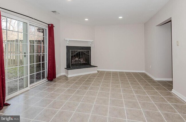 Building Photo - 1116 Soho Ct