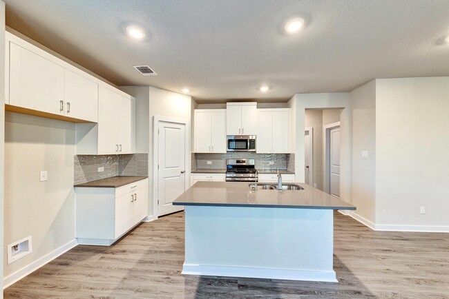 Building Photo - 311 Ravens Crst Dr