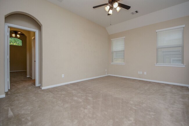 Building Photo - Beautifully Upgraded 3 Bedroom Townhome in The Woodlands Sterling Ridge