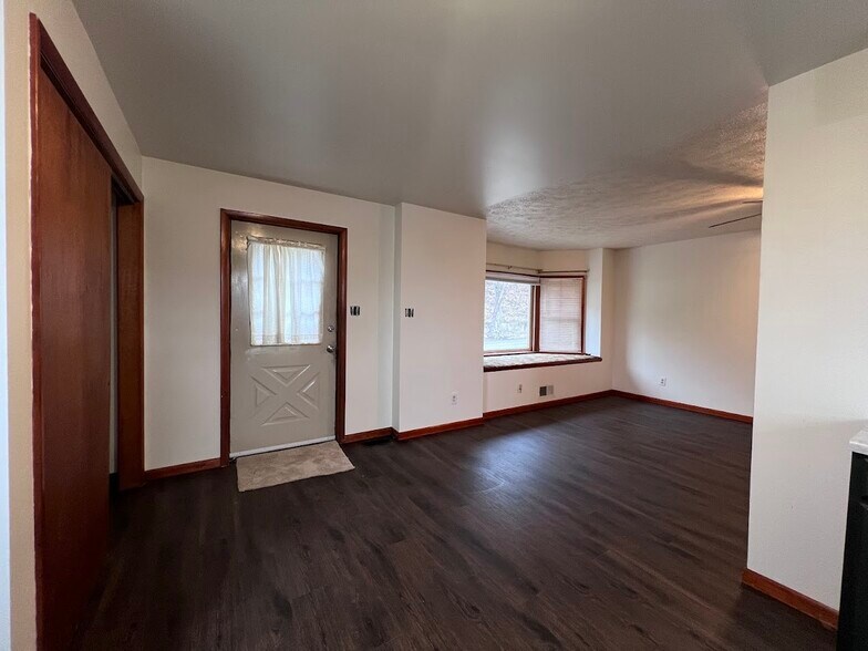 Building Photo - 184 Pennsylvania Ave