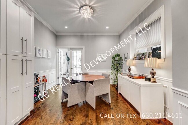 Building Photo - 4449 S Ellis Ave
