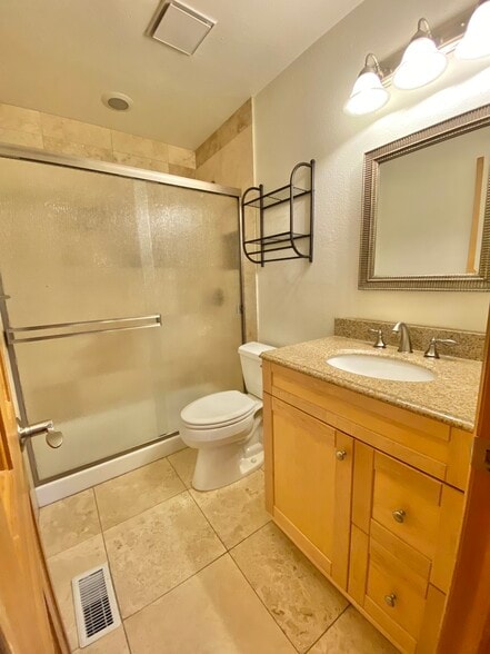 Building Photo - 1855 Icarus Dr