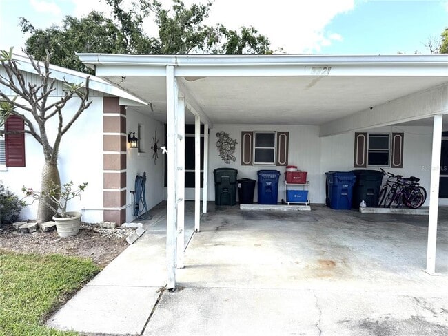 Building Photo - 3321 Fuller St