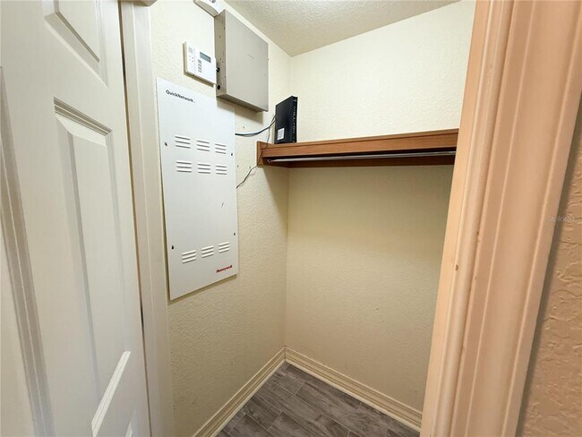 Building Photo - 7610 Cabana Ct