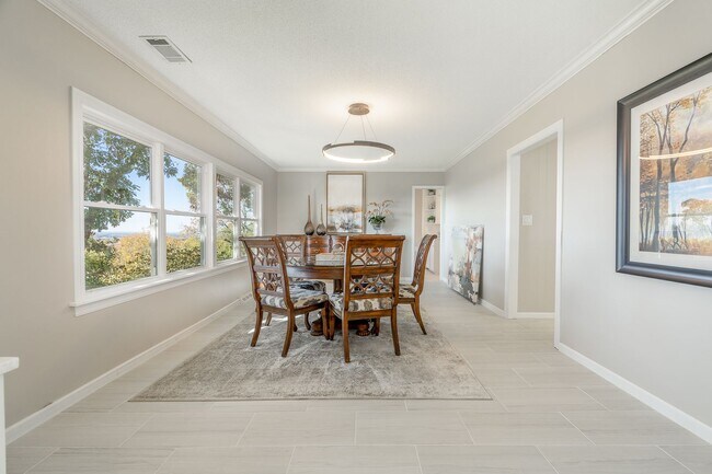 Building Photo - WHAT A VIEW!!! FULLY FURNISHED 5 BEDROOM & 4 BATH ON TOP OF MOUNT SEQUOYAH!!!