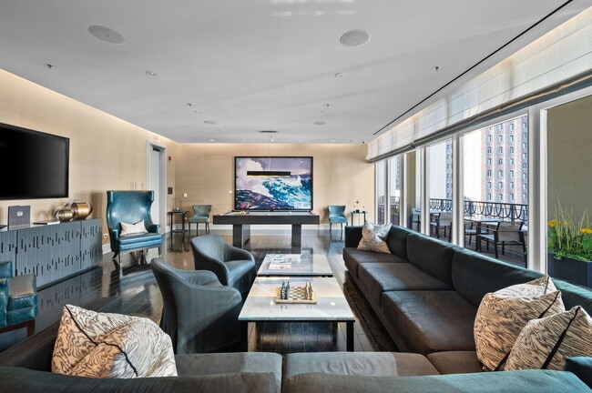 Building Photo - 118 E Erie St