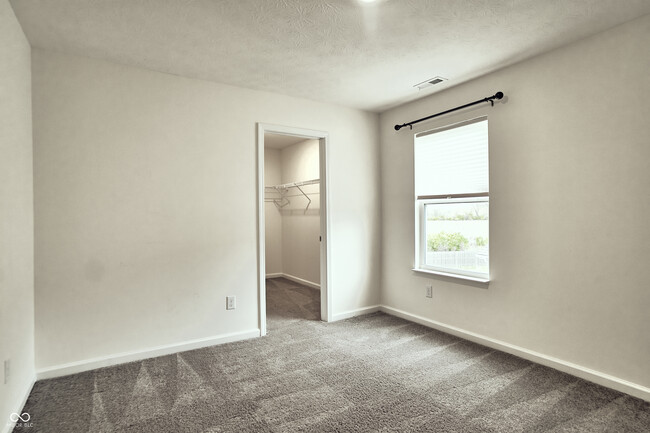 Building Photo - 681 N Crystal Dr