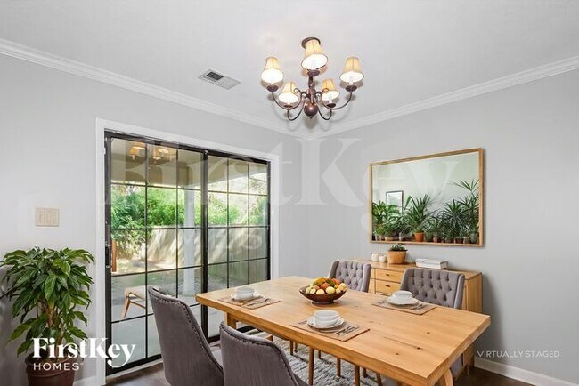 Building Photo - 7098 Maryland Ct