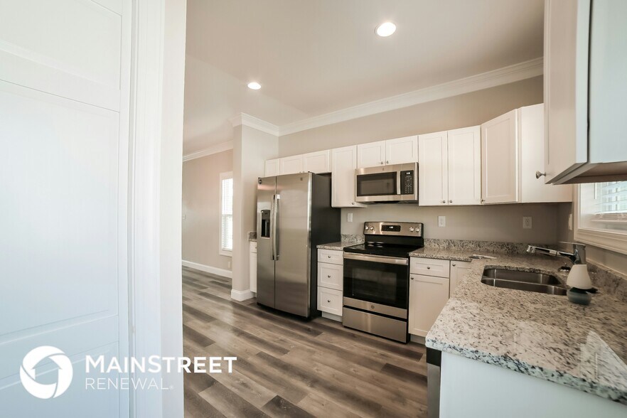 Building Photo - 3129 4th Ave S