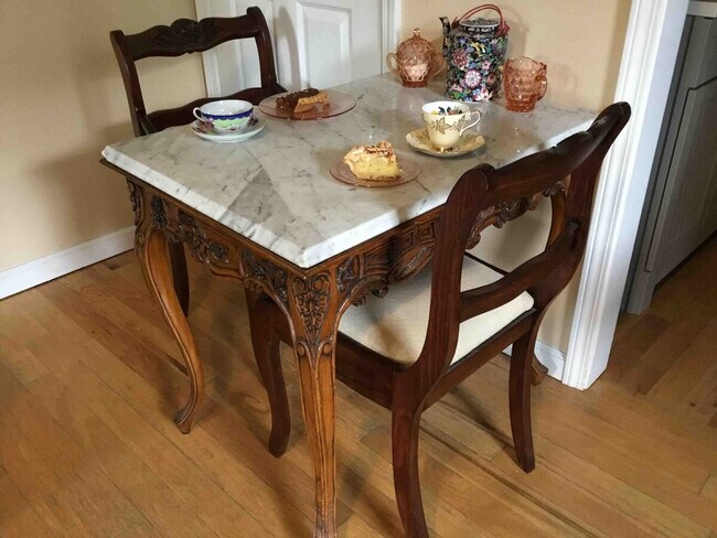 Building Photo - 198 Schools Dr