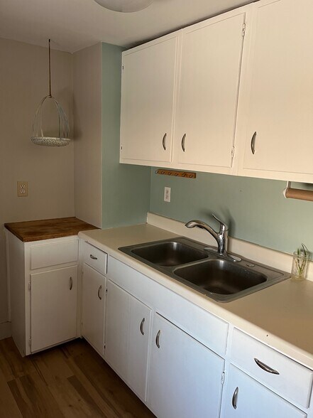 Kitchen - 1424 North Ave