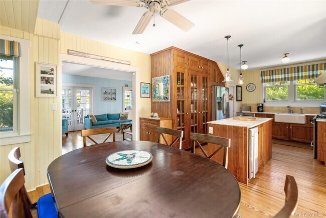 Building Photo - 696 Ocean Breeze Walk