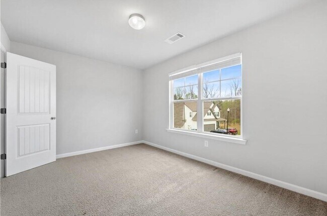 Building Photo - 207 Finley Dr