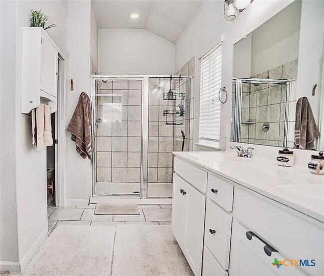 Building Photo - 688 Bridgestone Way