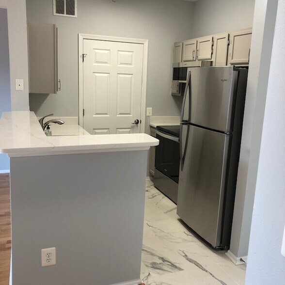 Kitchen - 1570 Spring Gate Dr