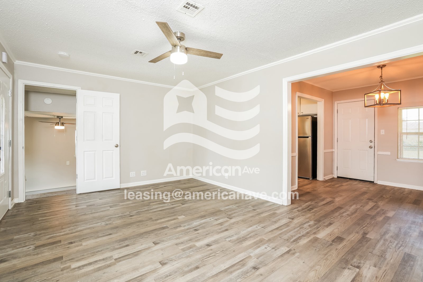 Building Photo - 4923 E Easton St