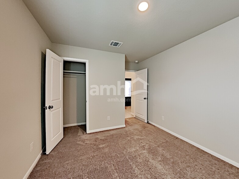 Building Photo - 2713 Iberia Ct