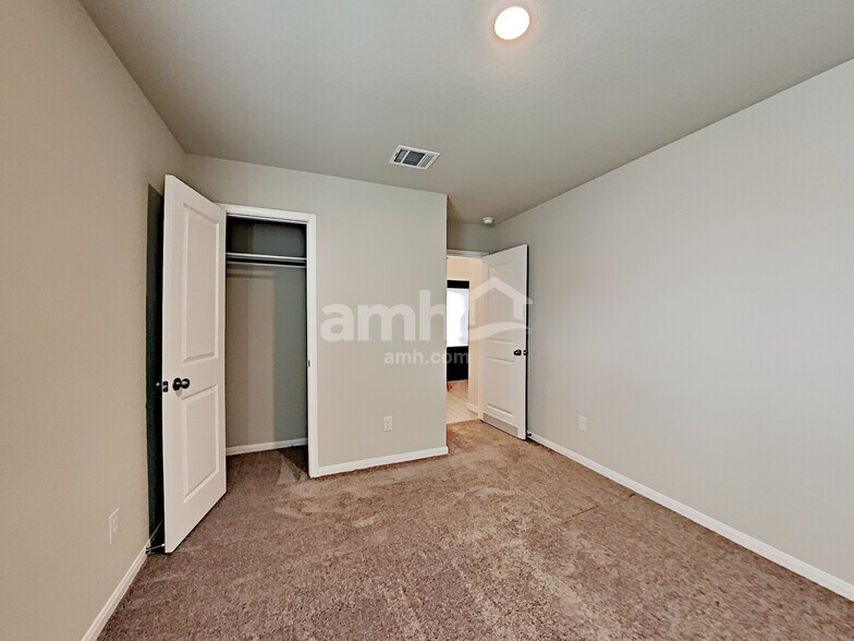 Building Photo - 2713 Iberia Ct