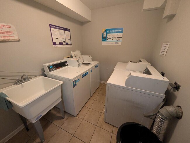 Building Photo - 17515 Sandalwood Dr