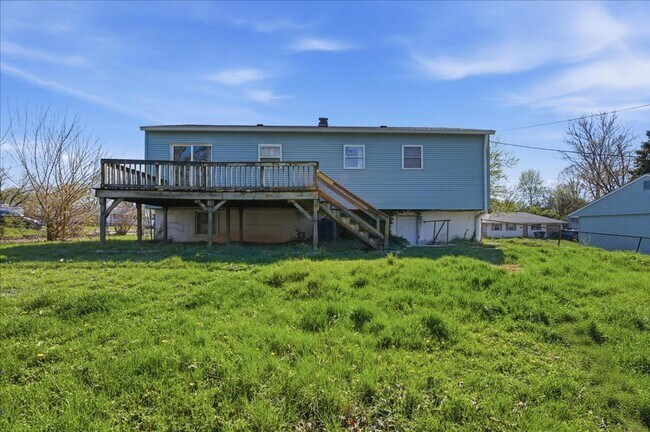 Building Photo - 3226 Voigt Dr