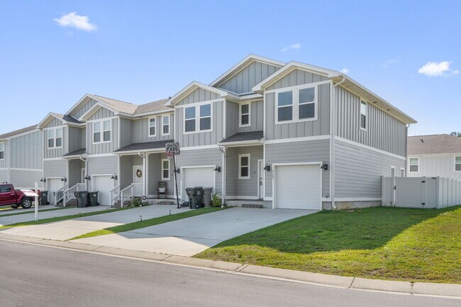 Building Photo - 9483 Nature Crk Cir