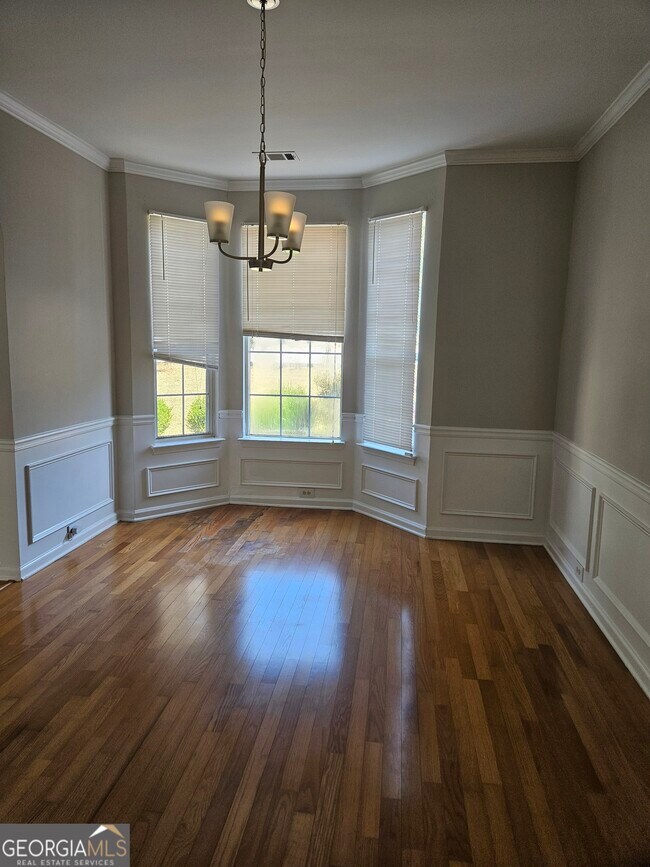 Building Photo - 6865 Breeze Dr