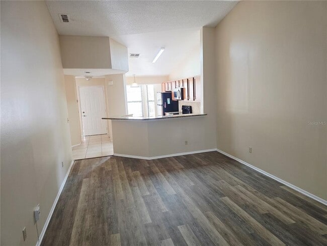 Building Photo - 7543 Sugar Bend Dr