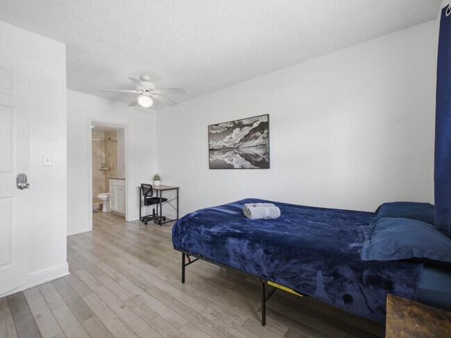 Building Photo - 4862 Andros Dr