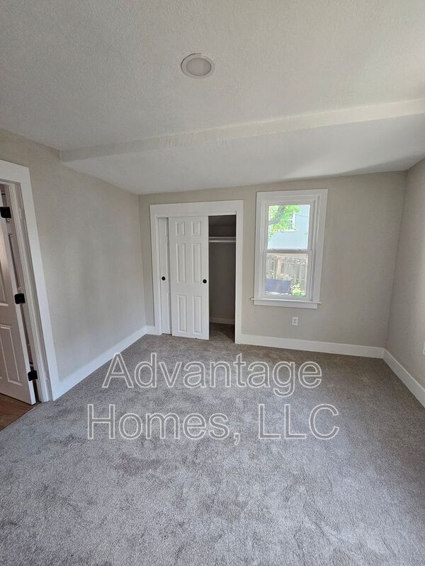 Building Photo - 4619 Bell St