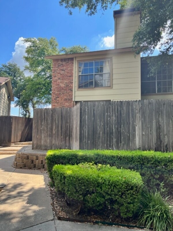 Building Photo - 11311 Audelia Rd