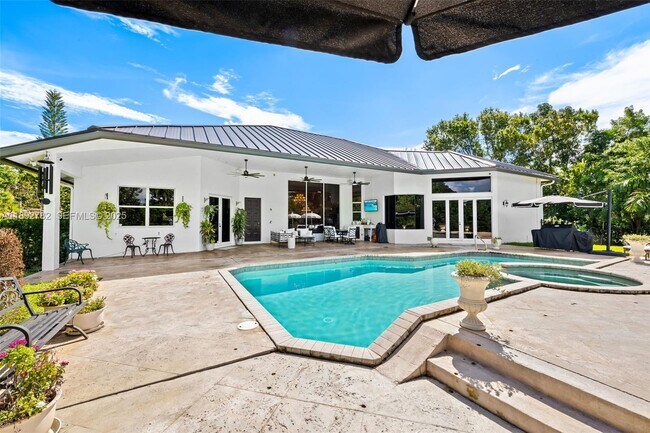 Building Photo - 6775 NW 65th Terrace