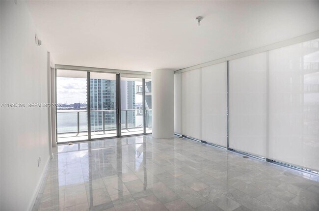 Building Photo - 650 NE 32nd St