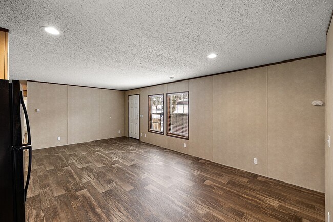 Building Photo - 3207 Wakefield Ln