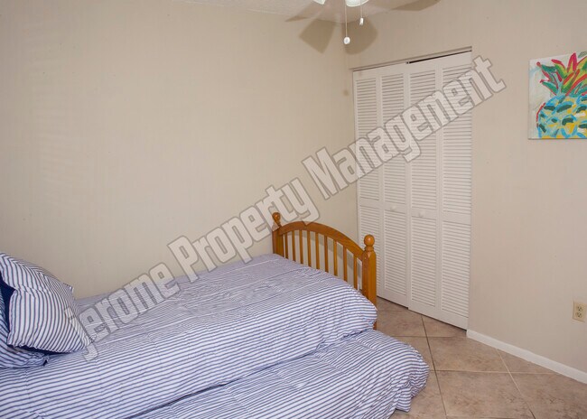 Building Photo - 98442 Windward Ave
