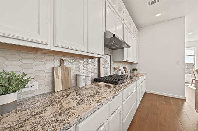 Building Photo - 7427 Compass Dr