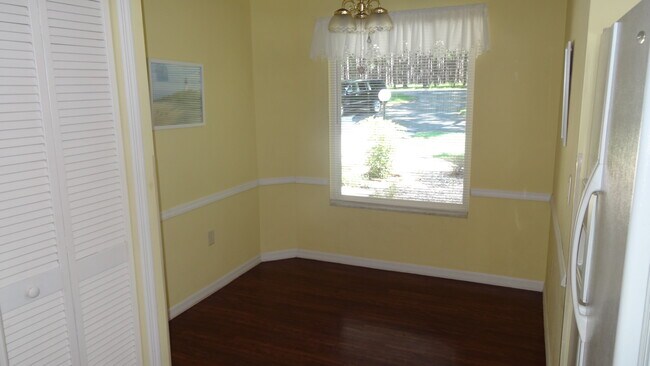 Building Photo - 2342 N Gadsden Pt