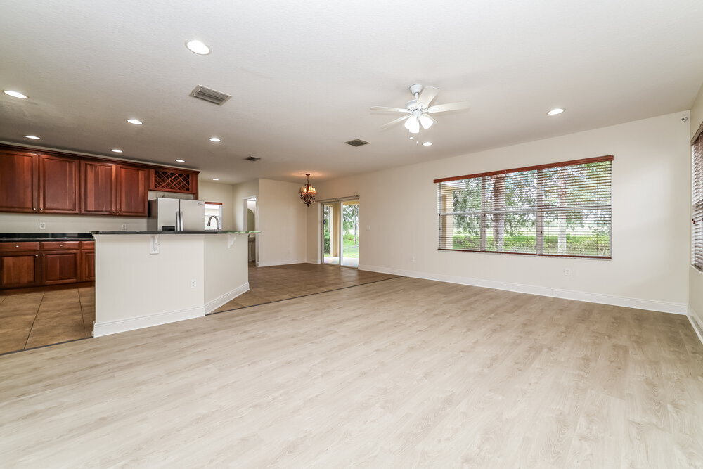 Building Photo - 209 Fern Gulley Dr