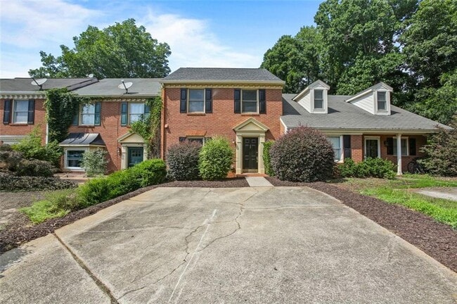 Building Photo - 460 Forestgate Ct
