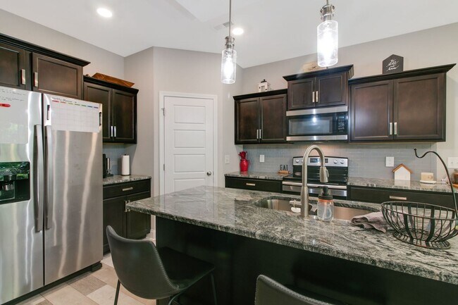 Building Photo - 1166 Eagles Nest Ln