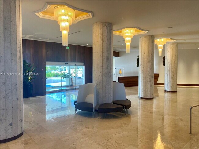 Building Photo - 5161 Collins Ave