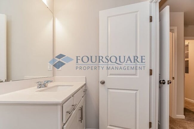 Building Photo - Modern 3-BR / 3.5/4-BA Townhome – New Construction in Apex (Carolina Springs)