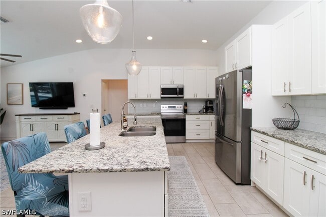 Building Photo - 721 Logan Blvd S