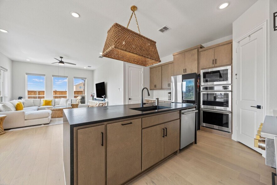 Building Photo - 5403 Timberhead Mdws