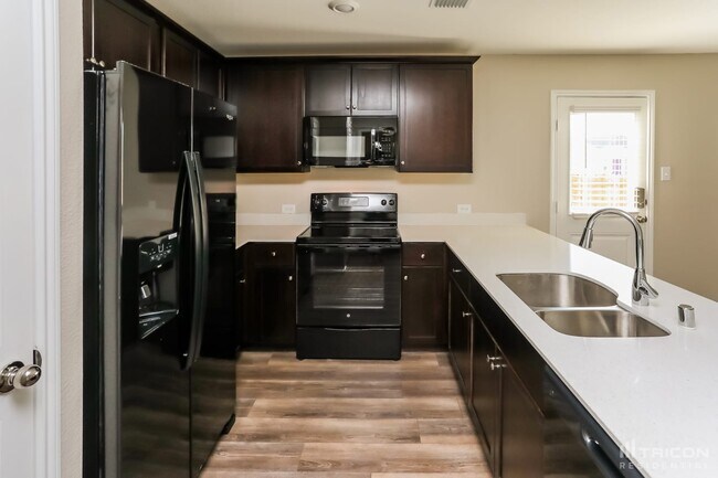 Building Photo - 5355 Curwood Dr