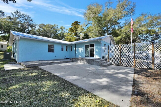 Building Photo - 133 Cll Menendez